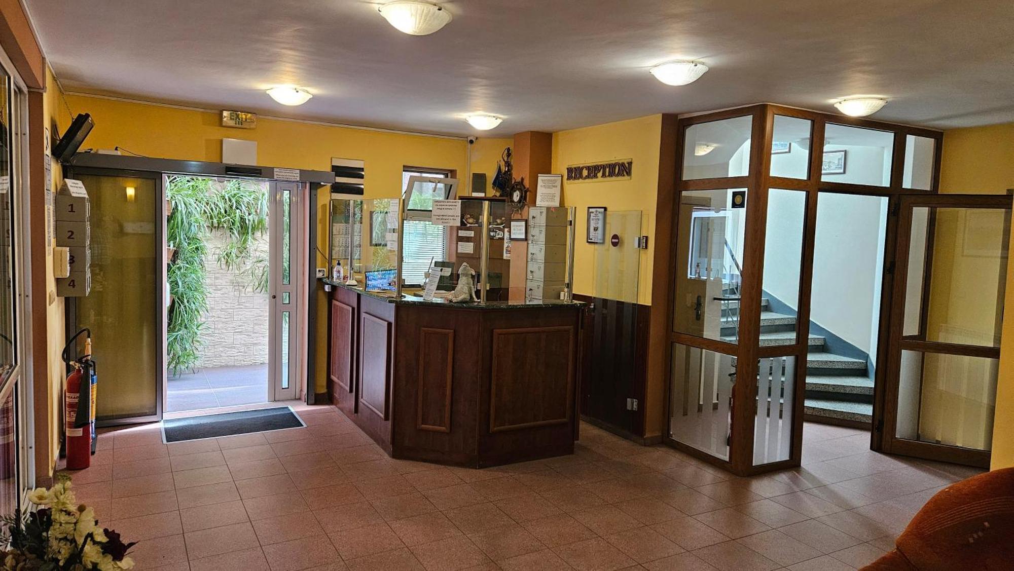 Caprice Family Hotel Varna Luaran gambar