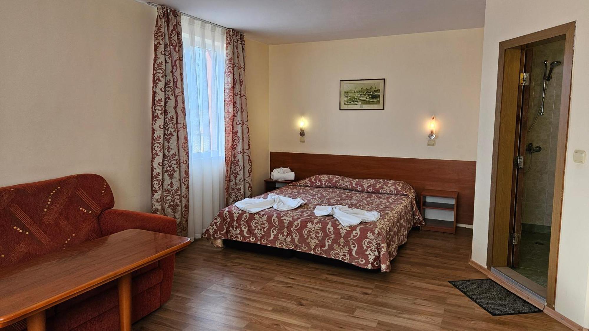 Caprice Family Hotel Varna Luaran gambar