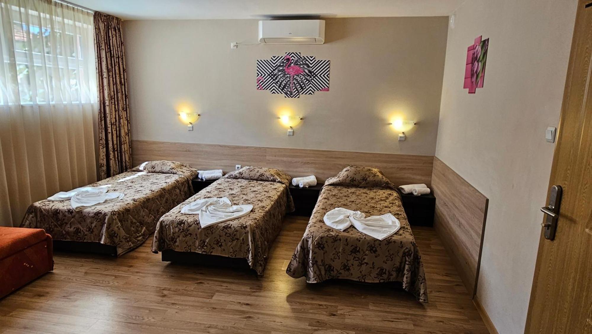 Caprice Family Hotel Varna Luaran gambar